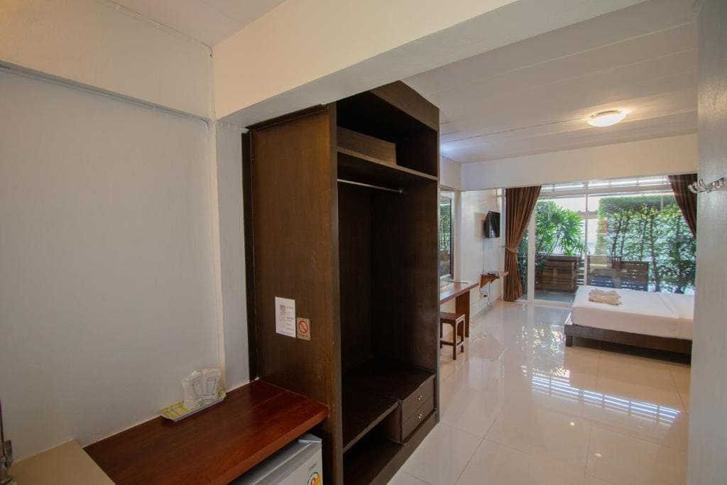 Double Room with Balcony room - Image 3