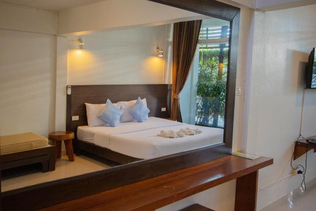 Double Room with Balcony room - Image 1