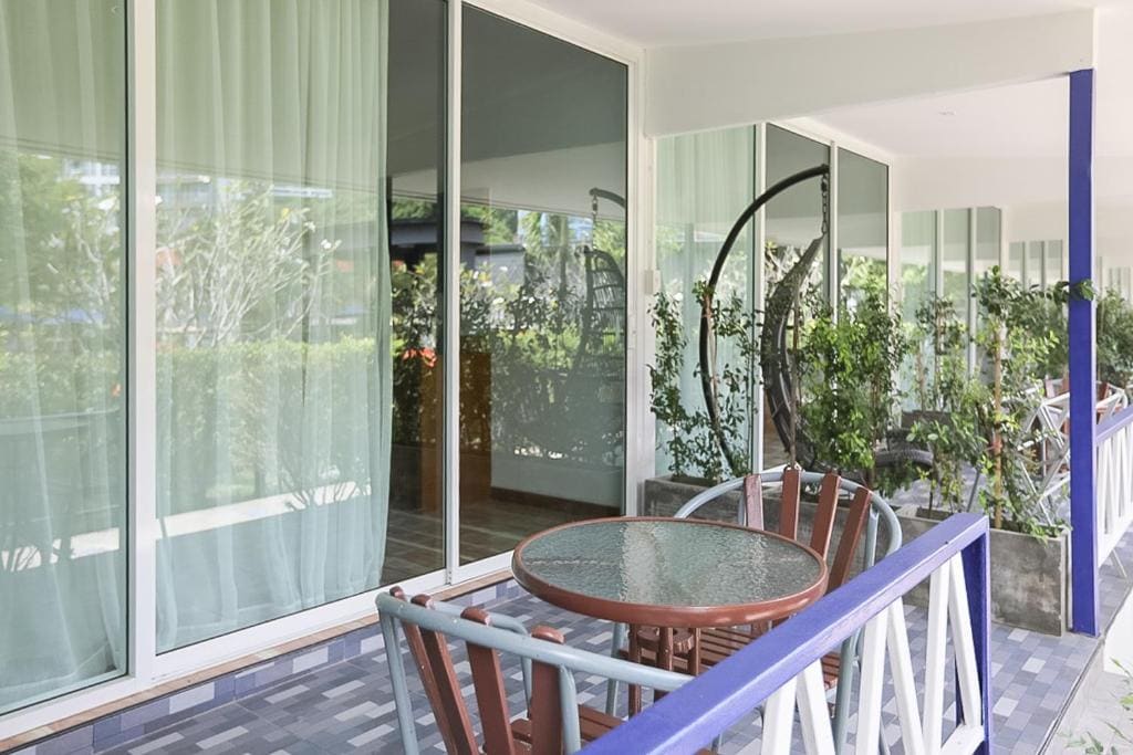 Deluxe Double Room with Balcony room - Image 2