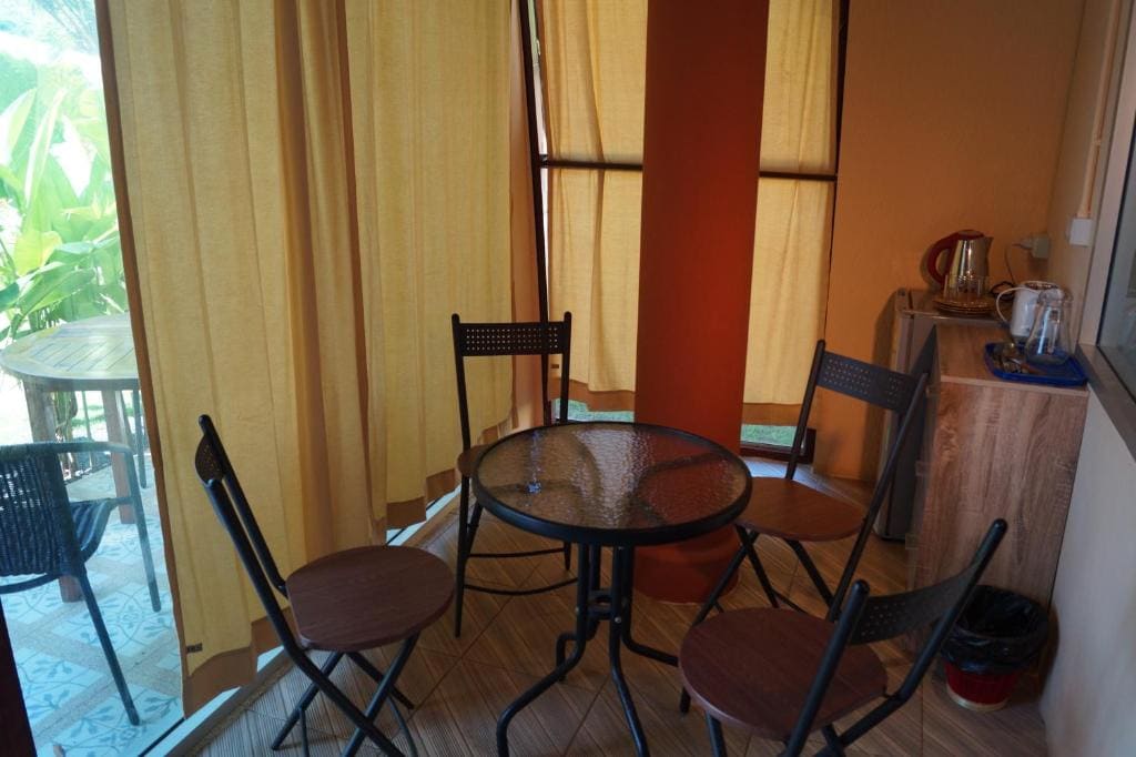 Family Room with Garden View room - Image 1
