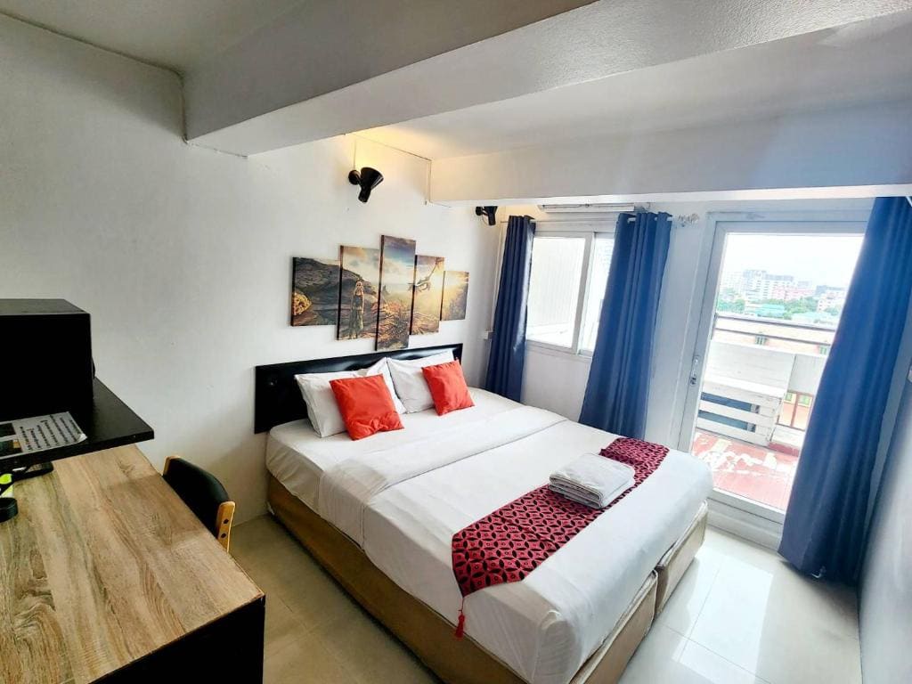 Superior Double or Twin Room with Balcony room - Image 1