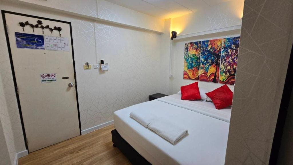 Queen Room room - Image 3