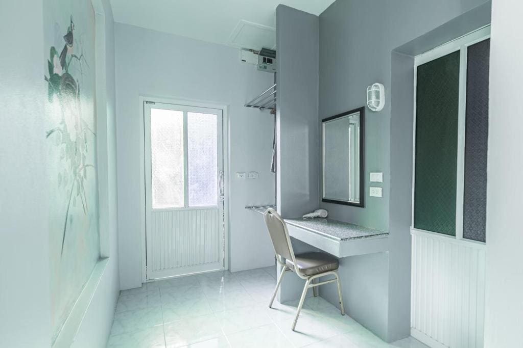 Quadruple Room with Mountain View room - Image 2