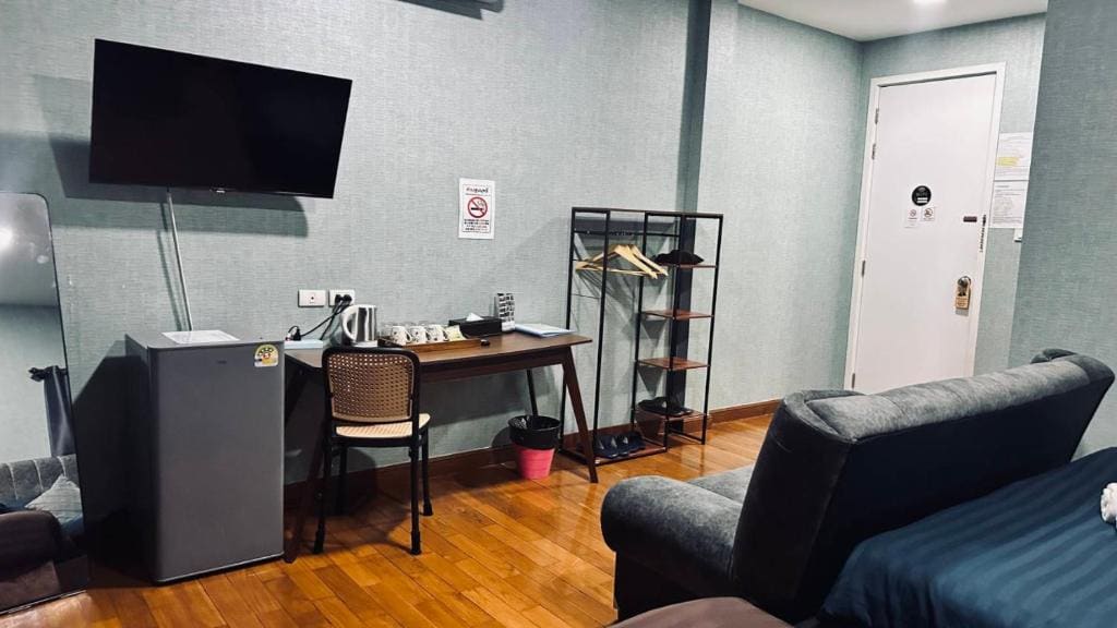 Standard Triple Room room - Image 2
