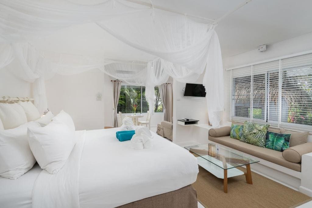 Deluxe Bungalow room - Image 2