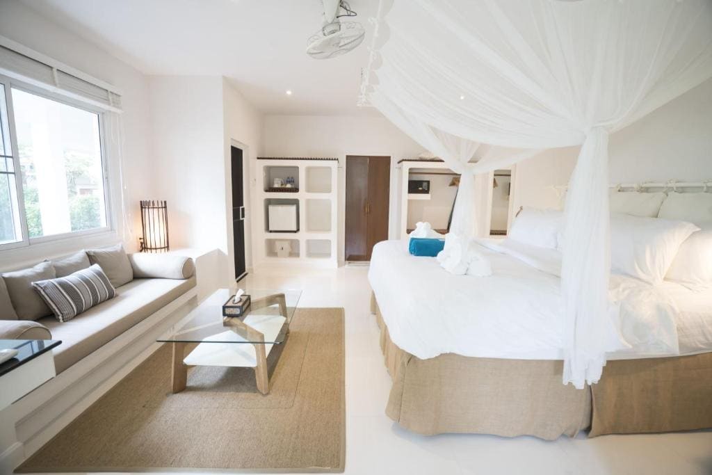 Deluxe Bungalow room - Image 1