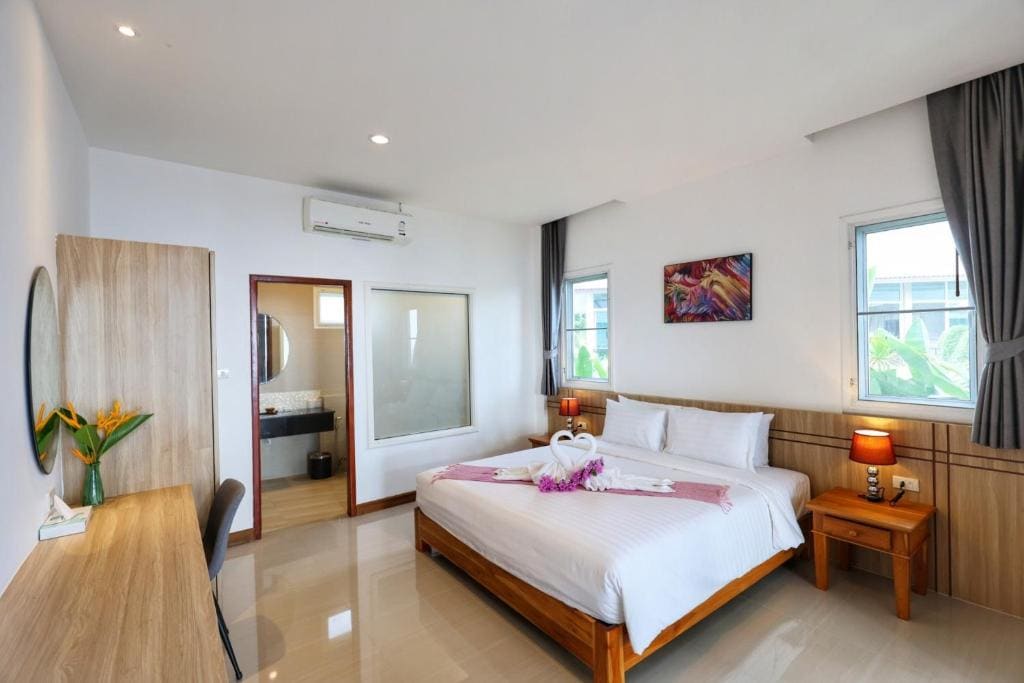 Family Room with Balcony room - Image 1