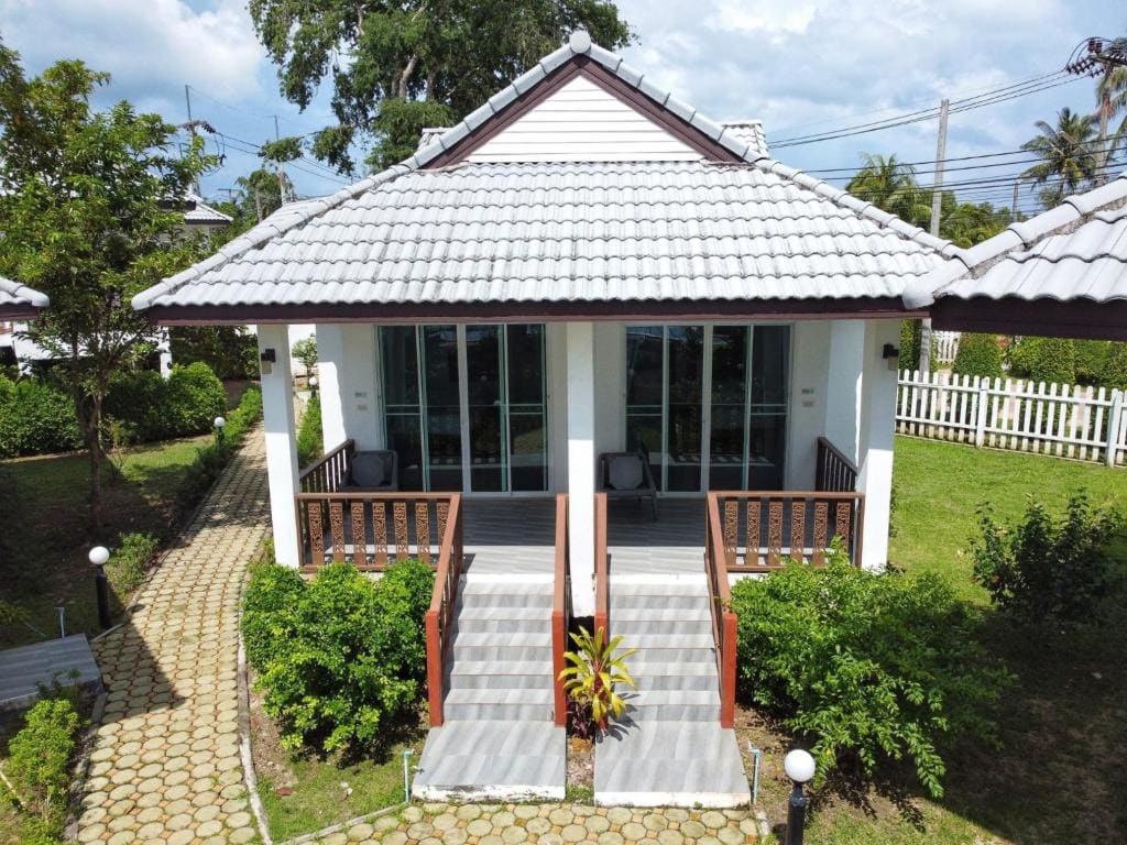 Deluxe Double Room with Sea View room - Image 2