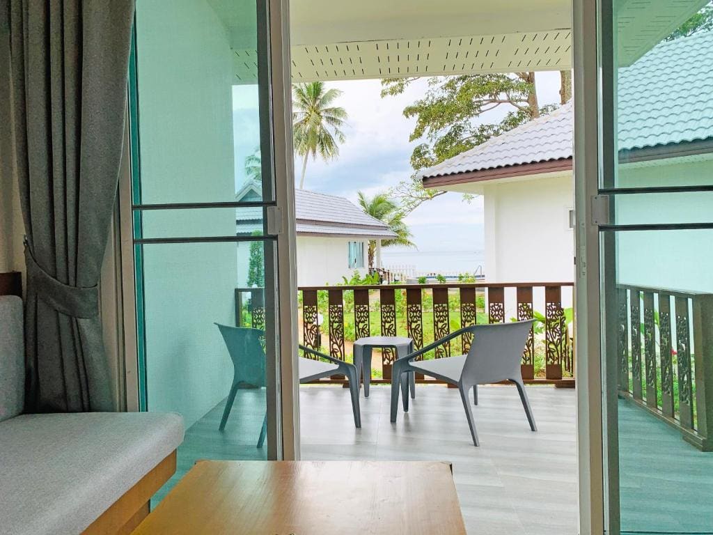 Deluxe Double Room with Sea View room - Image 1