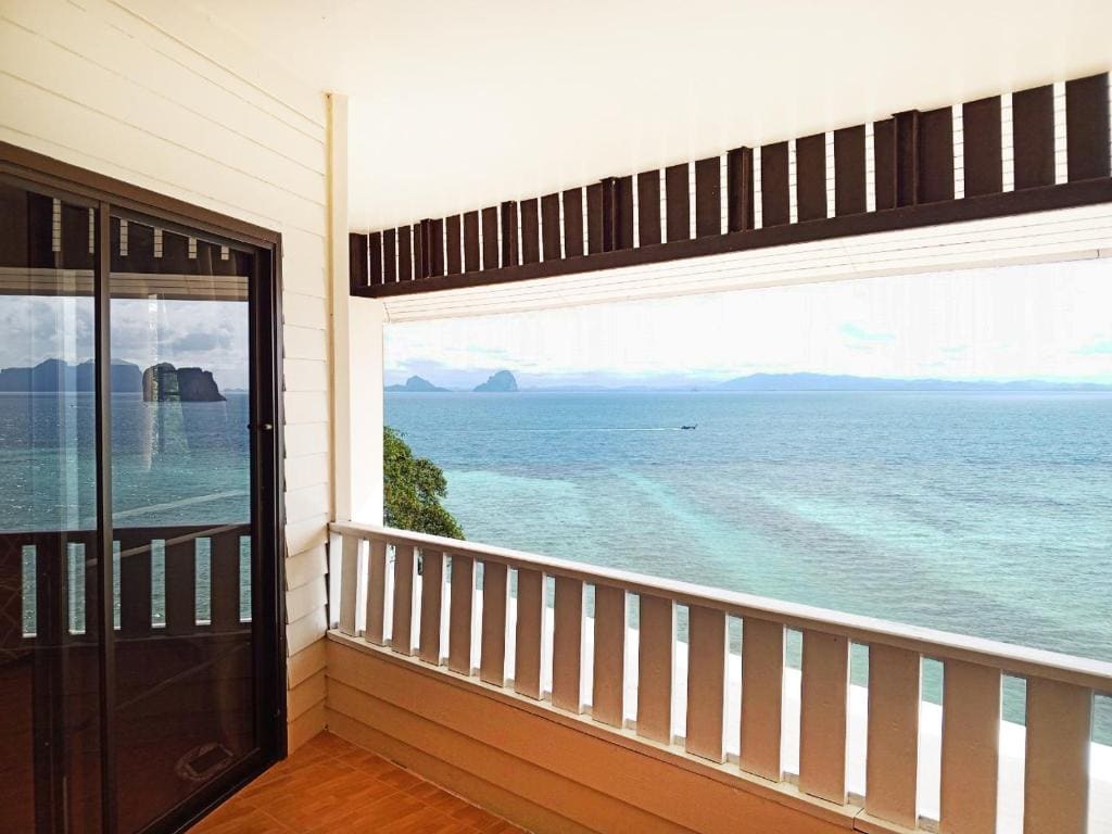 Premium Room with Sea View room - Image 2