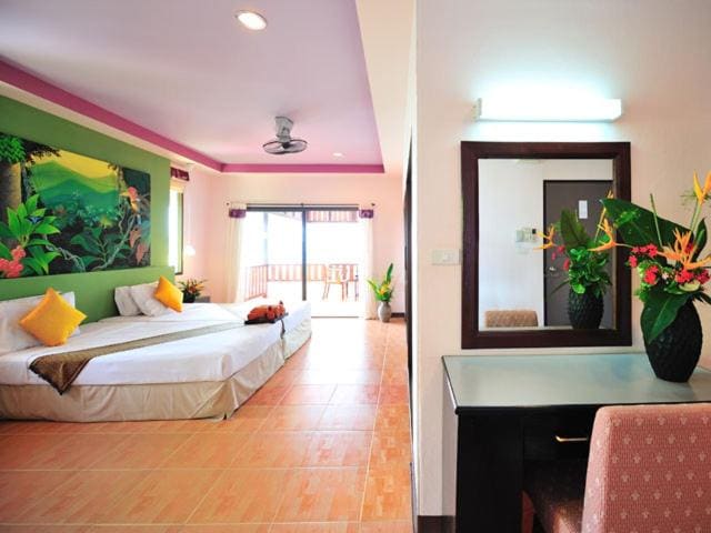Suite with Sea View room - Image 2
