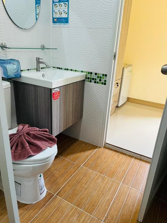 Standard Twin Room room - Image 2
