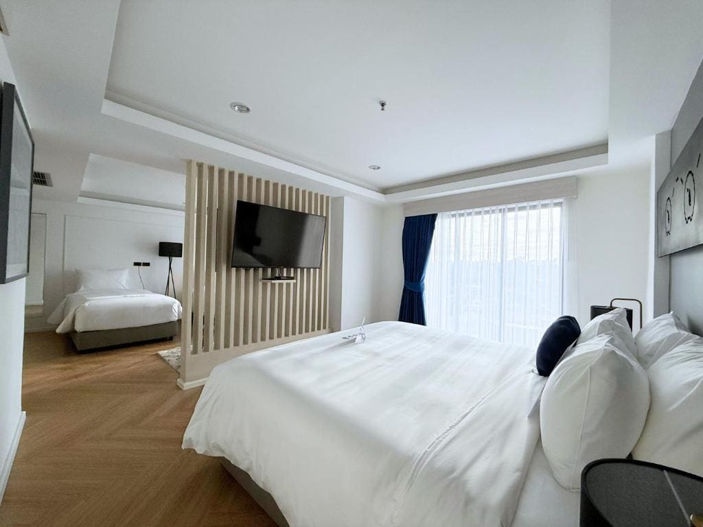 Premium Quadruple Room room - Image 2