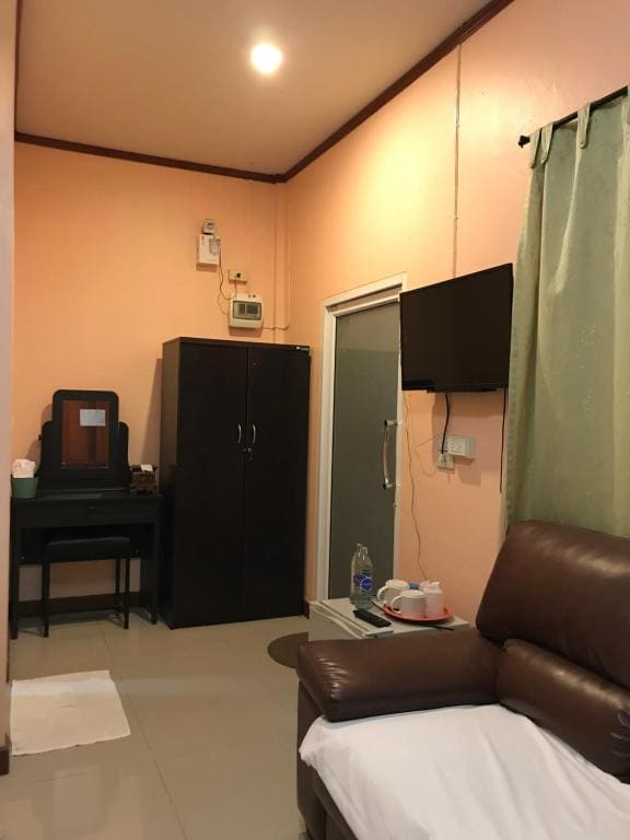 Deluxe Room room - Image 3