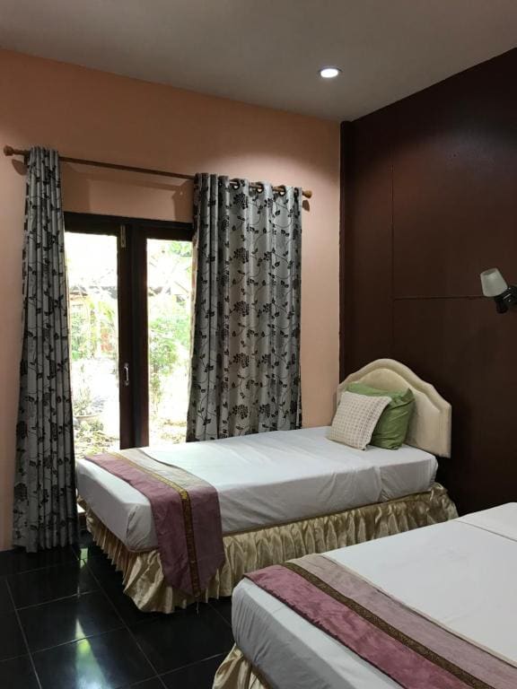 Standard Twin Room room - Image 1