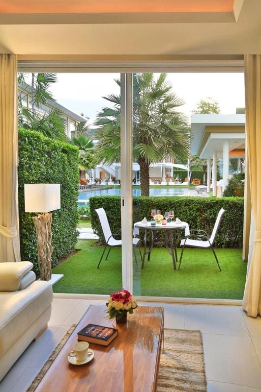 Studio Suite with Garden View room - Image 2