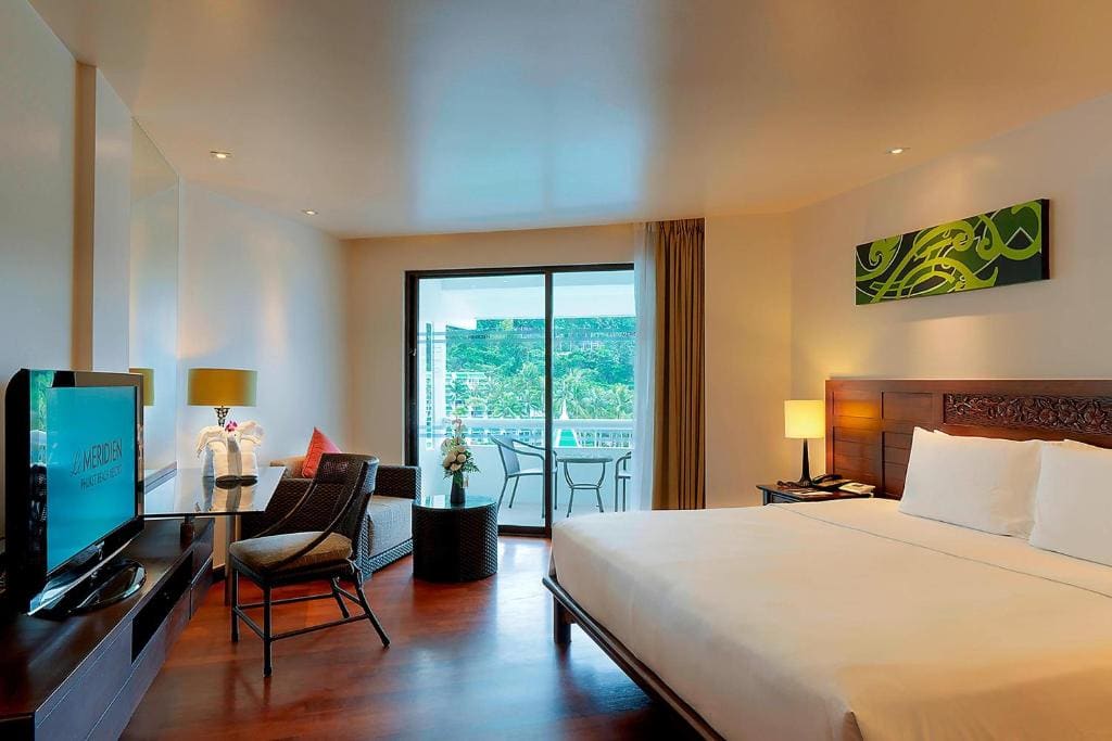 Guest room, 1 King, Balcony room - Image 2