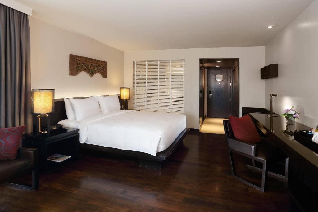 Deluxe Ocean View, Guest room, 1 King, Balcony room - Image 1