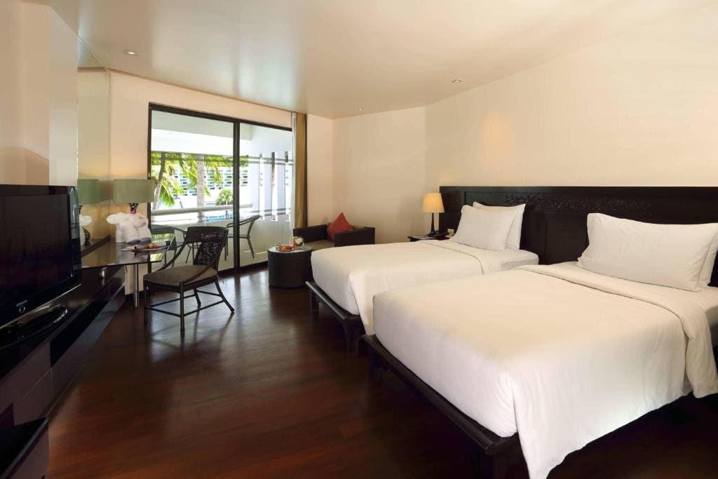 Deluxe Pool View, Guest room, 2 Twin/Single Bed(s), Balcony room - Image 1