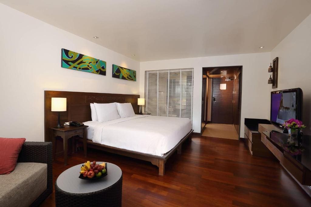 Guest room, 1 King, Balcony room - Image 1