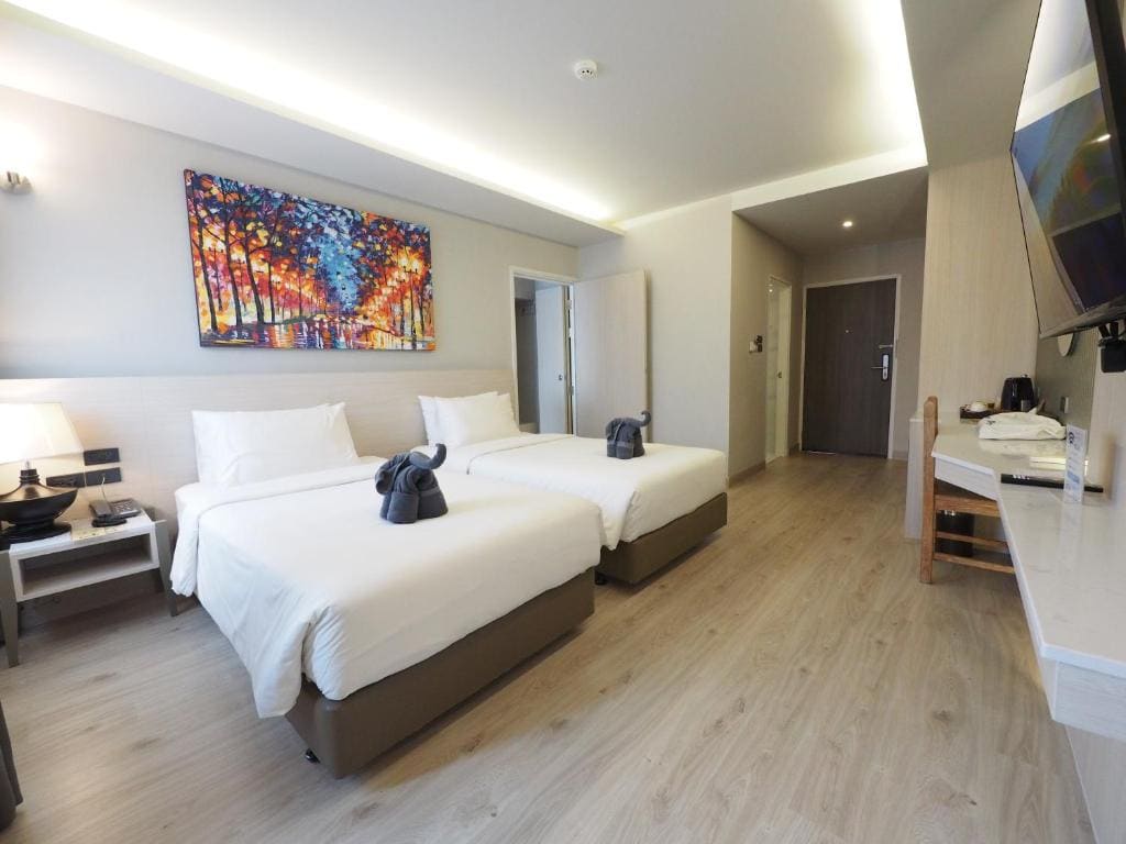 Superior King Room room - Image 3