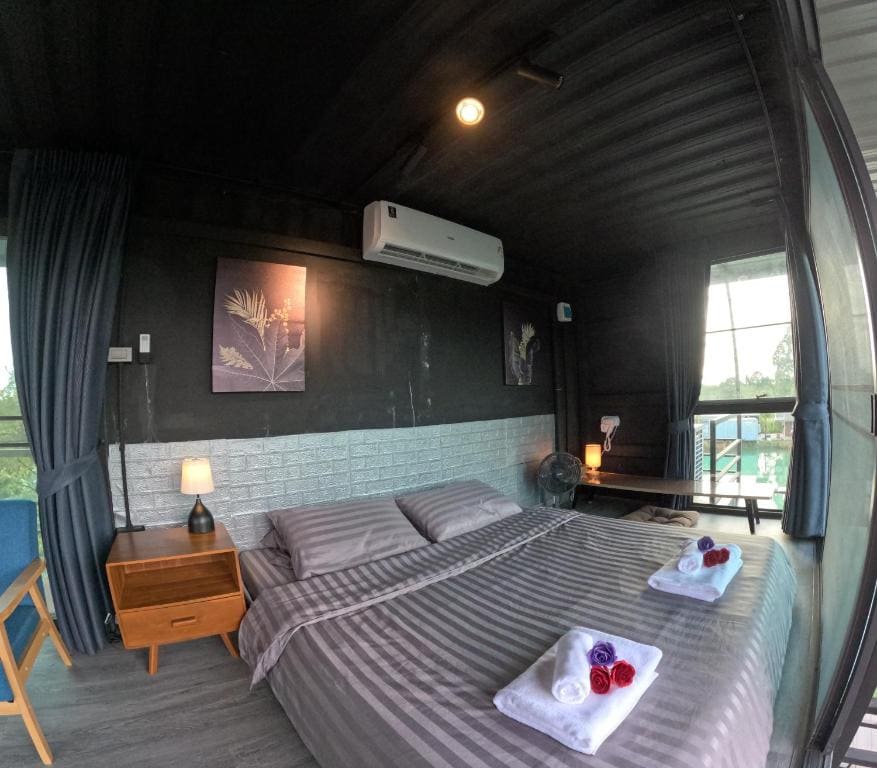Cottage room - Image 2