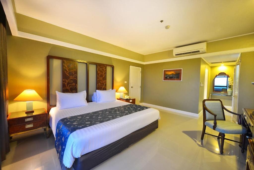 Grand Deluxe Twin Room room - Image 3
