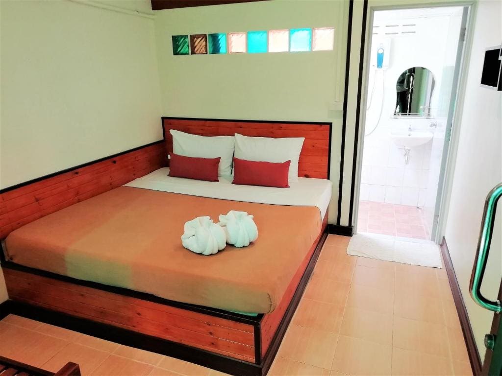 Deluxe Double or Twin Room with Garden View room - Image 1
