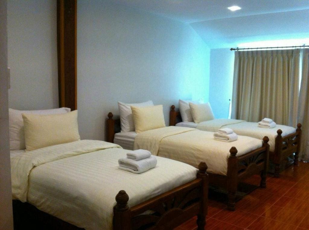 Queen Room with Garden View room - Image 2