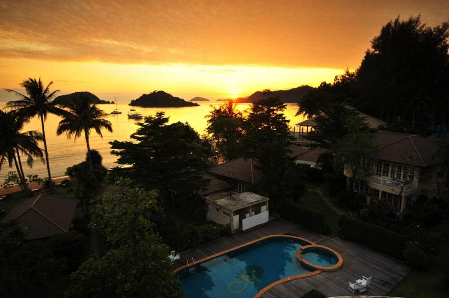 Deluxe Double Room with Sea View room - Image 3