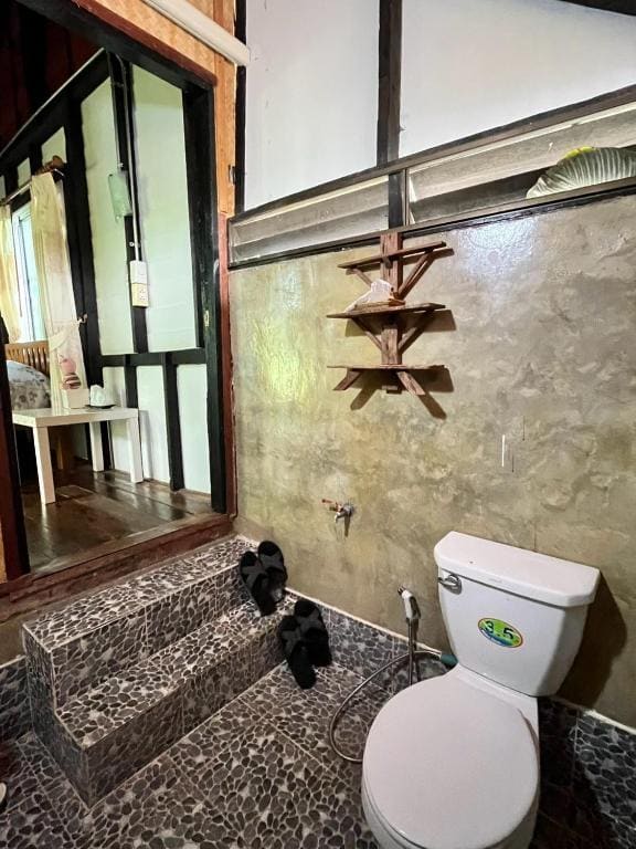 Queen Room with Balcony room - Image 1