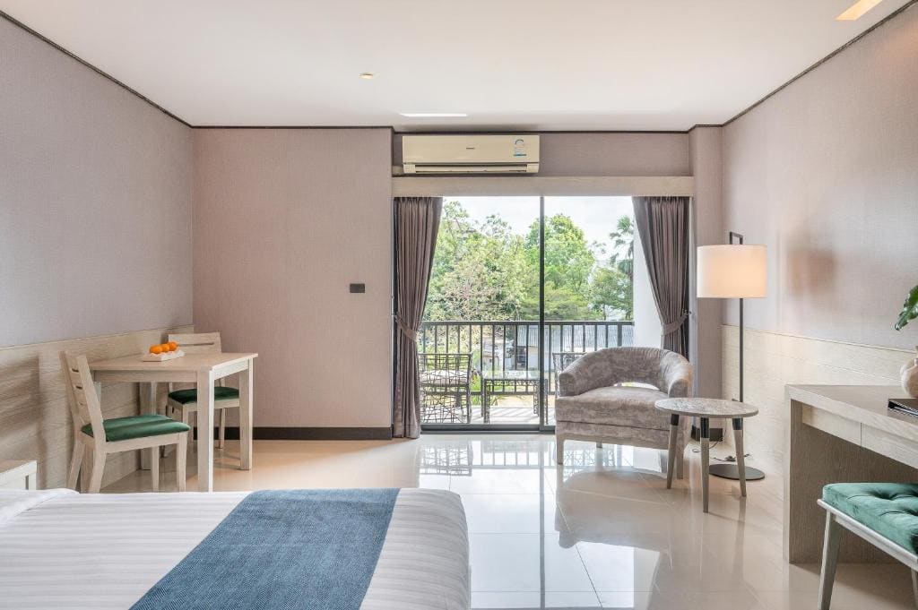 Deluxe Double or Twin Room room - Image 1