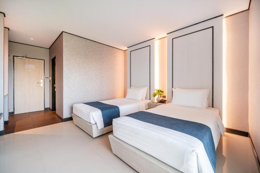 One-Bedroom Suite room - Image 2