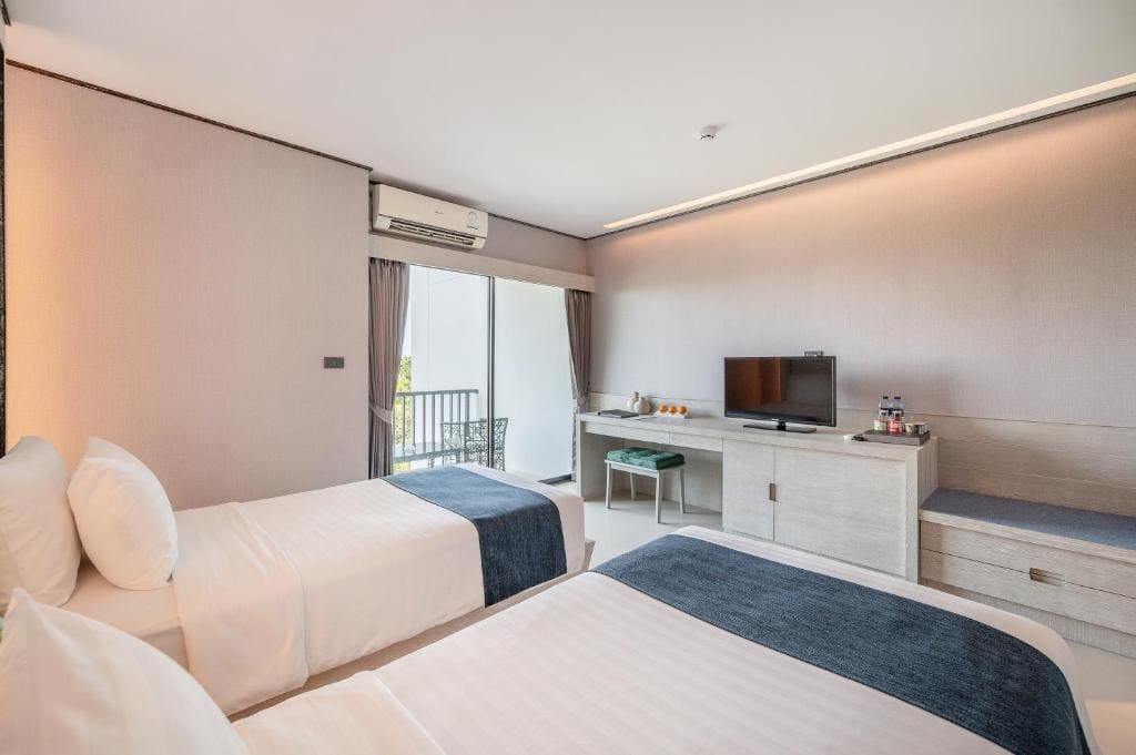 One-Bedroom Suite room - Image 3