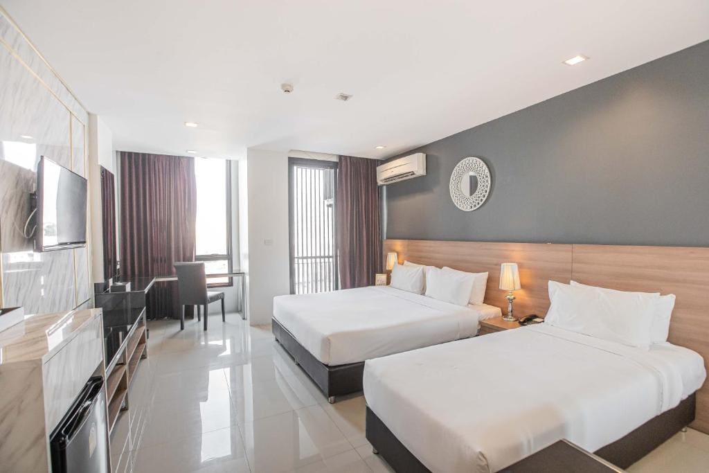 Executive Triple Room room - Image 1