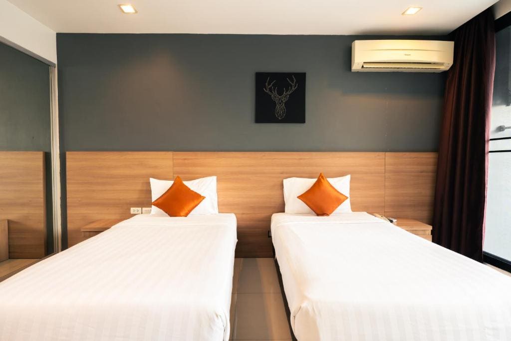 Deluxe Twin Room room - Image 2