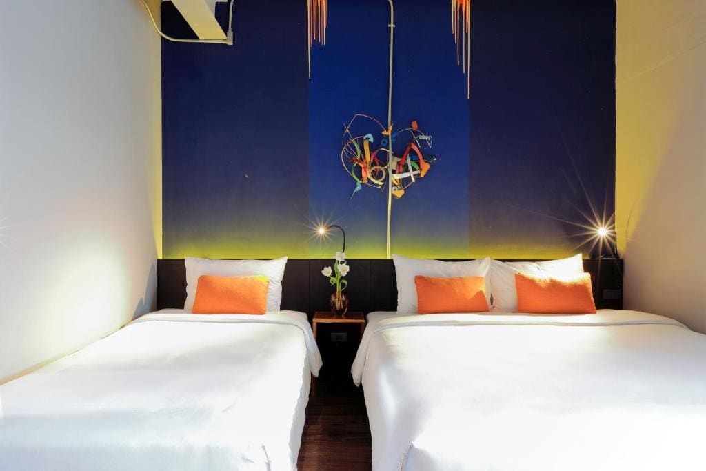 Economy Triple Room room - Image 1