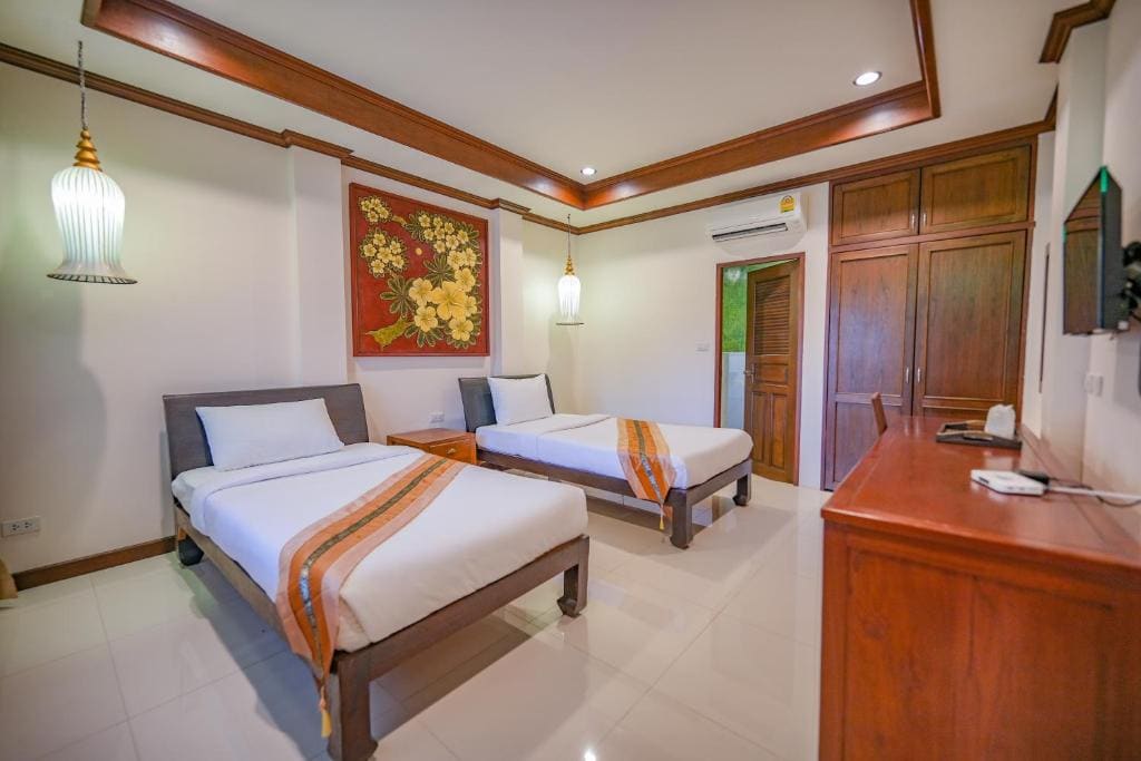 Superior Twin Room room - Image 2
