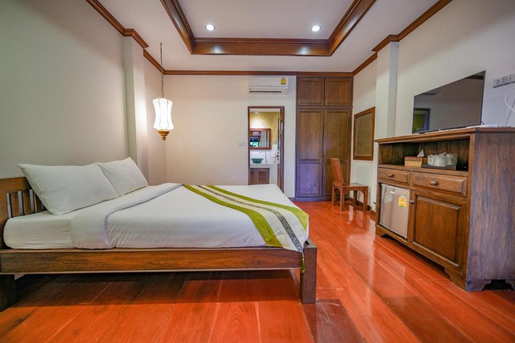 Superior Twin Room room - Image 3