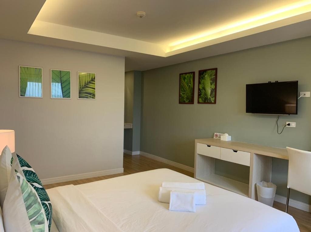 Deluxe Room room - Image 3