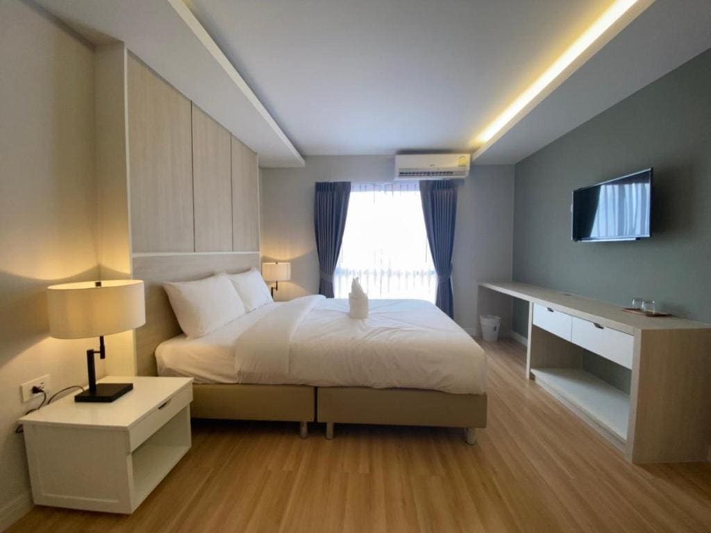 Suite room - Image 1