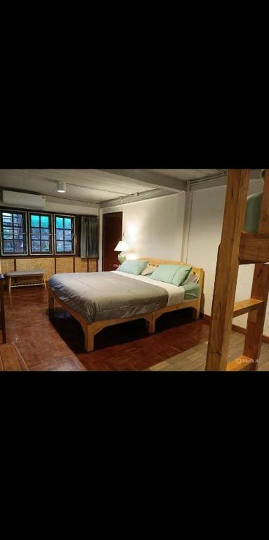 Standard Family Room room - Image 3