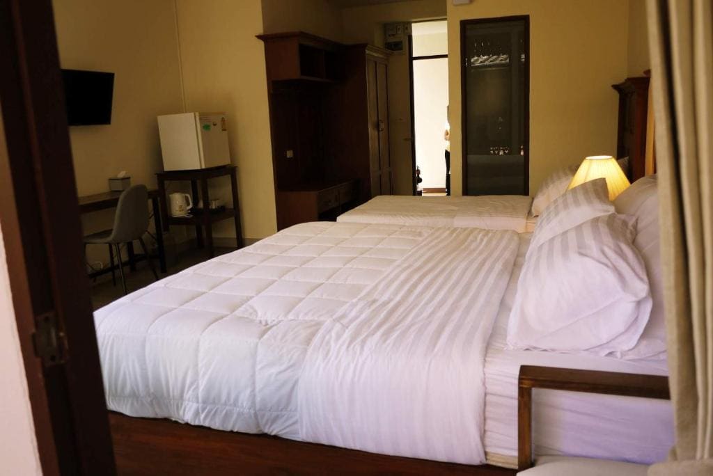 Deluxe Twin Room room - Image 3