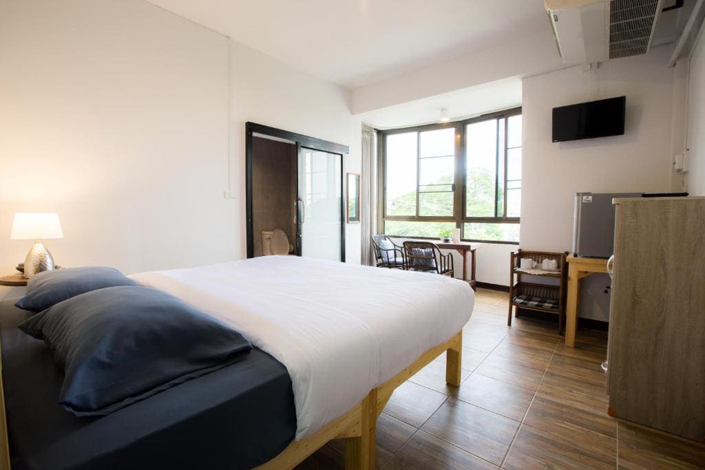 Deluxe Twin Room room - Image 1