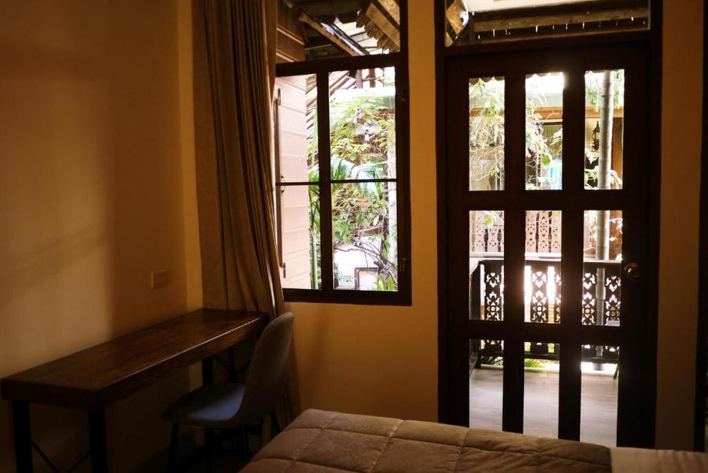 Deluxe Double Room with Balcony room - Image 2