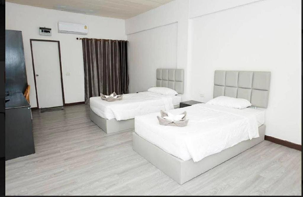Standard Twin Room with Garden View room - Image 3