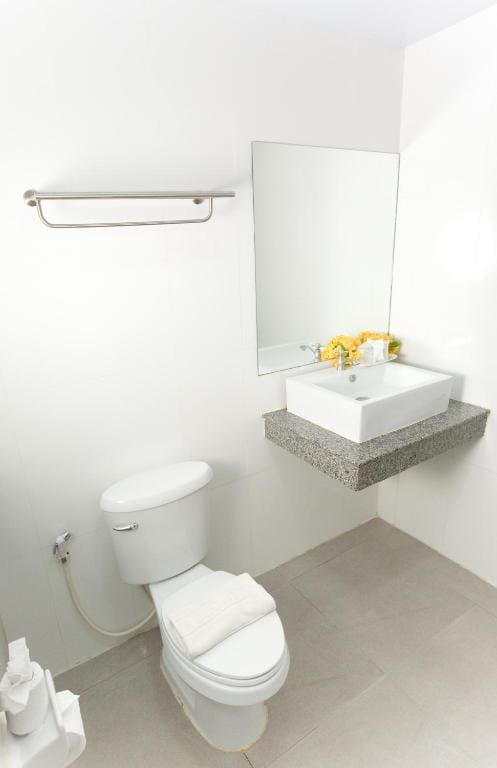 Superior Double Room with Garden View room - Image 2