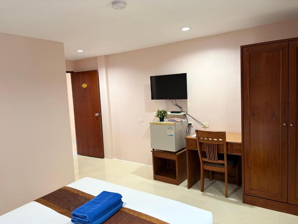 Standard Double or Twin Room room - Image 1