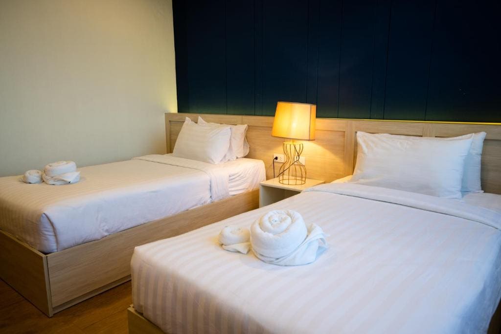 Superior Twin Room room - Image 2