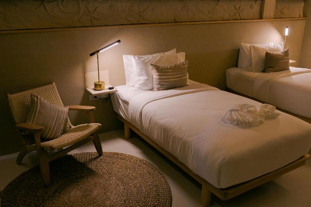 Twin Room with Pool View room - Image 1